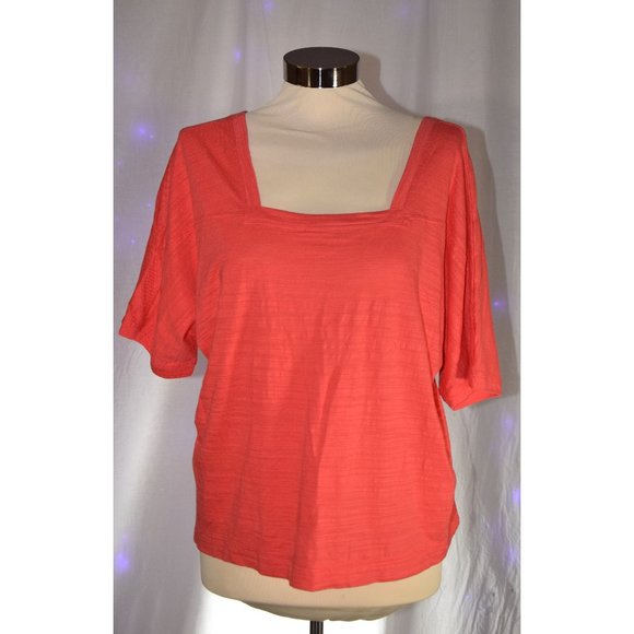 Anthropologie Tops - Anthropologie Coral Tshirt size M